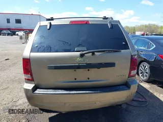 2005 Jeep Grand Cherokee Laredo with VIN 1J4GS48K85C600514, listed as a IAAI auction lot 42038098 with 274,938 mi miles and . Bid and sale history available at DreamBid. Image 17.