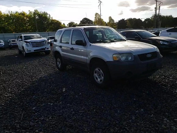 2007 Ford Escape XLS with VIN 1FMYU92Z97KA43155, listed as a Copart auction lot 75567154 with 240,603 mi miles and Salvage Title. Bid and sale history available at carsss.com. Image 11.
