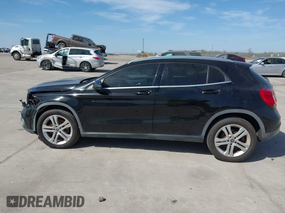 2018 Mercedes-Benz GLA 250 z VIN WDCTG4EB2JJ392706, wystawiony jako IAAI lot #41841122 z przebiegiem 134 197 mil mil oraz . Historia ofert i sprzedaży dostępna na DreamBid. Obrazek 14.
