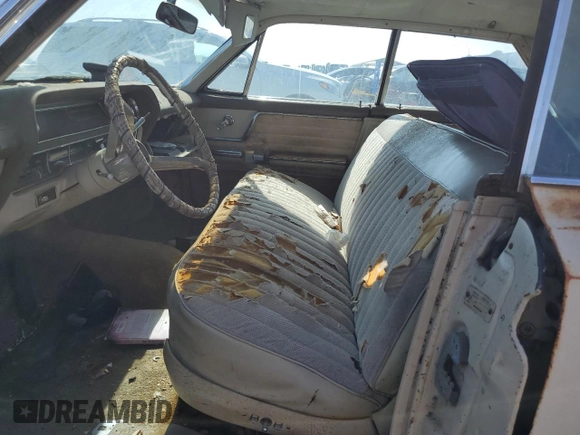 1963 Cadillac DeVille z VIN 63N073265, wystawiony jako Copart lot #58598785 z przebiegiem 79 382 mil mil oraz Czysty tytuł • Clean title. Historia ofert i sprzedaży dostępna na DreamBid. Obrazek 7.