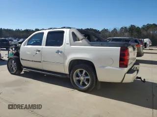 2010 Chevrolet Avalanche LTZ with VIN 3GNNCGE09AG186060, listed as a Copart auction lot 88727255 with 276,760 mi miles and Salvage Title. Bid and sale history available at DreamBid. Image 2.