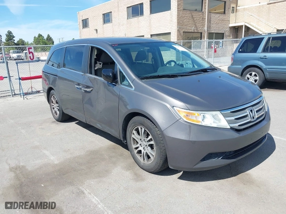2013 Honda Odyssey EX with VIN 5FNRL5H48DB061283, listed as a IAAI auction lot 41987907 with 119,312 mi miles. Bid and sale history available at carsss.com. Image 6.