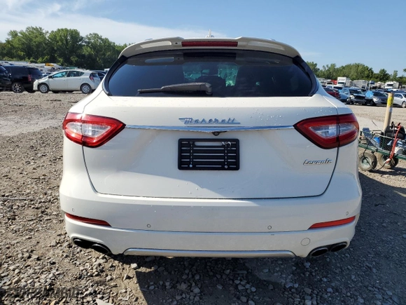 2017 Maserati Levante S with VIN ZN661YUS4HX196060, listed as a Copart auction lot 67406744 with 71,129 mi miles and Salvage Title. Bid and sale history available at carsss.com. Image 6.