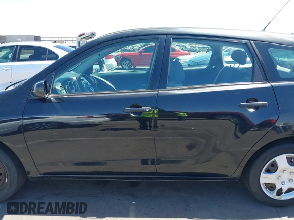 2006 Toyota Matrix STD with VIN 2T1KR32E46C622253, listed as a IAAI auction lot 42040286 with 186,594 mi miles and . Bid and sale history available at carsss.com. Image 14.