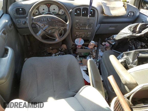 2004 Dodge Caravan SE with VIN 1D4GP24R34B545573, listed as a Copart auction lot 82879724 with 154,651 mi miles and Clean title. Bid and sale history available at DreamBid. Image 8.