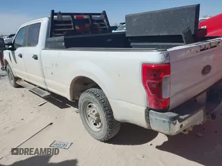 2019 Ford Super Duty F-250 SRW XL with VIN 1FT7W2A69KEC68823, listed as a IAAI auction lot 41689175 with 153,022 mi miles. Bid and sale history available at carsss.com. Image 3.