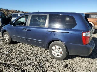 2007 Kia Sedona EX with VIN KNDMB233376109248, listed as a Copart auction lot 79914284 with 178,245 mi miles and Salvage Title. Bid and sale history available at carsss.com. Image 2.