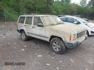 2001 Jeep Cherokee Sport with VIN 1J4FT48S21L516398, listed as a IAAI auction lot 42072391 with 187,730 mi miles. Bid and sale history available at carsss.com. Image 1.