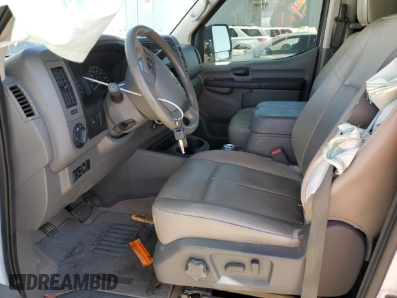 2017 Nissan NV SL z VIN 5BZAF0AA5HN852370, wystawiony jako Copart lot #78544714 z przebiegiem 71 215 mil mil oraz Szkoda całkowita • Salvage title. Historia ofert i sprzedaży dostępna na DreamBid. Obrazek 7.