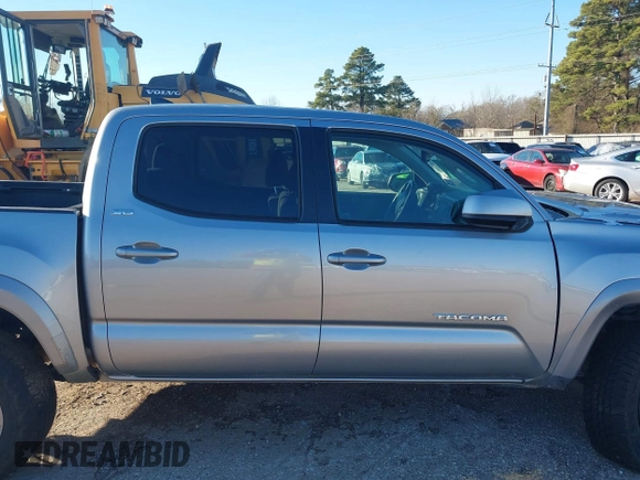 2018 Toyota Tacoma SR with VIN 5TFCZ5AN6JX130397, listed as a IAAI auction lot 39790739 with 115,445 mi miles. Bid and sale history available at carsss.com. Image 13.