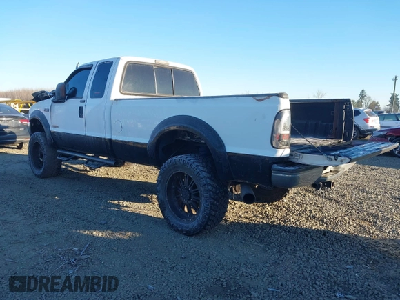 2004 Ford F-250 XL z VIN 1FTNX21P34EA16467, wystawiony jako IAAI lot #41419946 z przebiegiem Nie podano mil oraz . Historia ofert i sprzedaży dostępna na DreamBid. Obrazek 3.