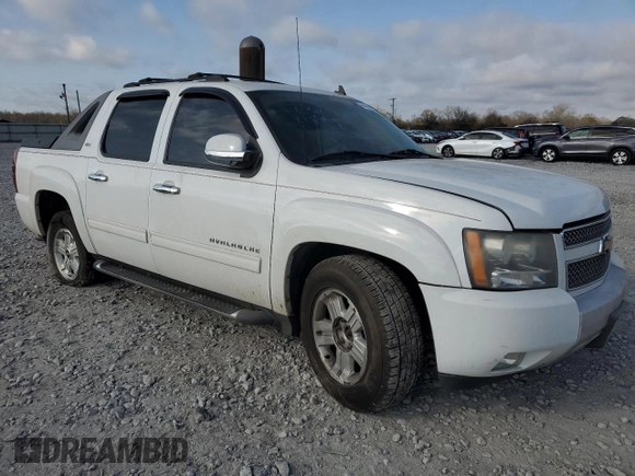 2011 Chevrolet Avalanche LT z VIN 3GNTKFE31BG213283, wystawiony jako Copart lot #48670295 z przebiegiem 142 371 mil mil oraz Szkoda całkowita • Salvage title. Historia ofert i sprzedaży dostępna na DreamBid. Obrazek 4.