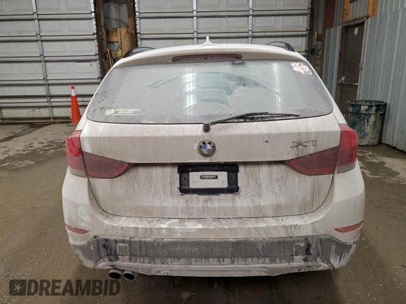 2014 BMW X1 xDrive28i with VIN WBAVL1C57EVY14339, listed as a Copart auction lot 42933495 with 121,026 mi miles and Salvage Title. Bid and sale history available at carsss.com. Image 6.