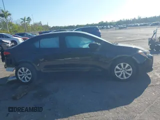 2025 Toyota Corolla LE z VIN 5YFB4MDE8SP241176, wystawiony jako IAAI lot #41316242 z przebiegiem 2063 mil mil oraz . Historia ofert i sprzedaży dostępna na DreamBid. Obrazek 13.