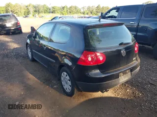 2008 Volkswagen Rabbit S z VIN WVWBB71KX8W120103, wystawiony jako IAAI lot #42573023 z przebiegiem 103 403 mil mil oraz . Historia ofert i sprzedaży dostępna na DreamBid. Obrazek 3.