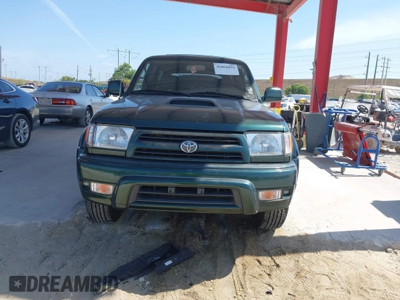 2000 Toyota 4Runner SR5 with VIN JT3GN86R9Y0153027, listed as a IAAI auction lot 42068029 with 188,171 mi miles and . Bid and sale history available at DreamBid. Image 6.