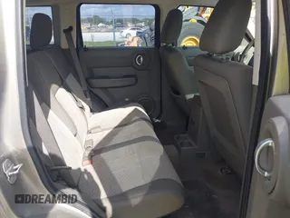 2007 Dodge Nitro SXT z VIN 1D8GT28K17W530705, wystawiony jako IAAI lot #42456213 z przebiegiem 217 175 mil mil oraz . Historia ofert i sprzedaży dostępna na DreamBid. Obrazek 8.