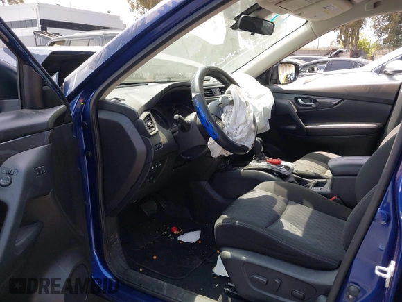 2019 Nissan Rogue SV with VIN JN8AT2MT7KW268205, listed as a IAAI auction lot 41987162 with 59,702 mi miles. Bid and sale history available at carsss.com. Image 19.
