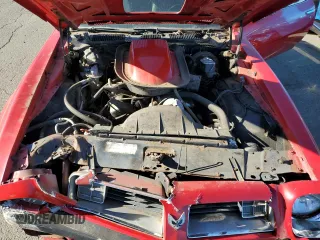 1975 Pontiac Firebird z VIN 2U87S5N582923, wystawiony jako Copart lot #72821784 z przebiegiem 37 718 mil mil oraz Tytuł czysty. Historia ofert i sprzedaży dostępna na DreamBid. Obrazek 11.
