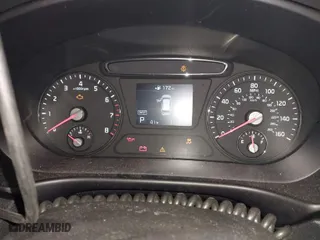2019 Kia Sorento LX with VIN 5XYPGDA31KG574100, listed as a IAAI auction lot 41628213 with 111,305 mi miles. Bid and sale history available at carsss.com. Image 7.