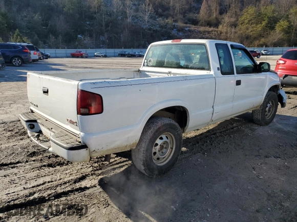 2003 GMC Sonoma SLS z VIN 1GTDT19X638262254, wystawiony jako Copart lot #84654314 z przebiegiem 99 549 mil mil oraz Szkoda całkowita • Salvage title. Historia ofert i sprzedaży dostępna na DreamBid. Obrazek 3.