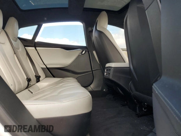 2015 Tesla Model S 85D with VIN 5YJSA1H25FF080956, listed as a Copart auction lot 45336675 with 118,377 mi miles and Salvage Title. Bid and sale history available at carsss.com. Image 10.