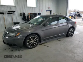 2014 Chrysler 200 Touring with VIN 1C3CCBBB3EN177297, listed as a Copart auction lot 52684165 with 112,463 mi miles and Clean Title. Bid and sale history available at carsss.com. Image 1.