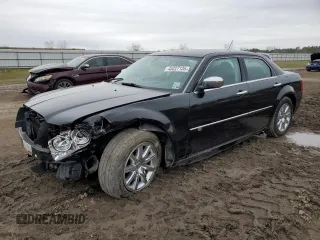 2008 Chrysler 300 C Hemi with VIN 2C3KA63H48H131745, listed as a Copart auction lot 45227135 with 137,606 mi miles and Salvage Title. Bid and sale history available at carsss.com. Image 1.