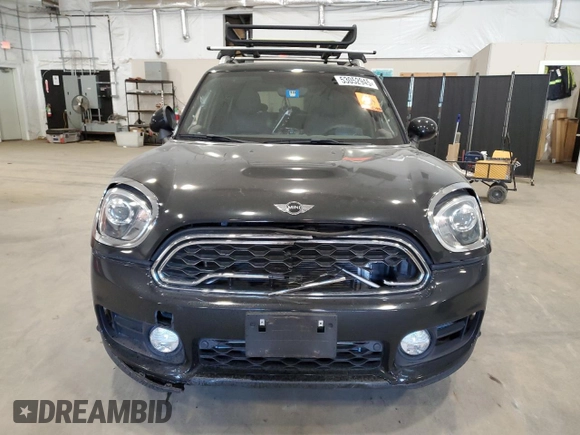 2018 MINI Countryman Cooper S with VIN WMZYT5C39J3E62282, listed as a Copart auction lot 53052945 with 32,103 mi miles and Salvage title. Bid and sale history available at DreamBid. Image 5.