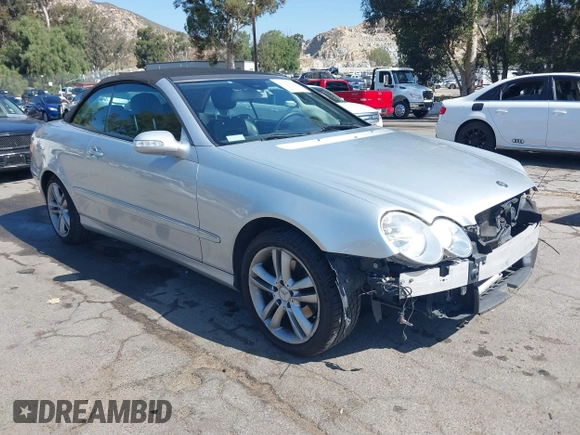 2007 Mercedes-Benz CLK 350 with VIN WDBTK56F27F228877, listed as a IAAI auction lot 42256623 with 158,017 mi miles and . Bid and sale history available at DreamBid. Image 1.