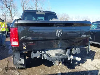 2018 Ram 2500 Big Horn with VIN 3C6UR5DL9JG128010, listed as a IAAI auction lot 41687186 with 79,810 mi miles. Bid and sale history available at carsss.com. Image 17.