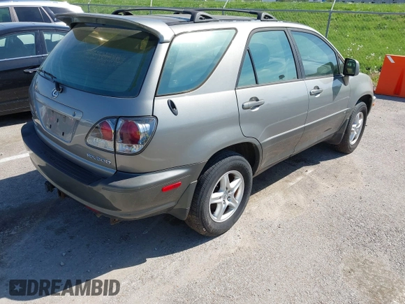 2003 Lexus RX 300 with VIN JTJHF10U030300357, listed as a IAAI auction lot 42052965 with 207,035 mi miles. Bid and sale history available at carsss.com. Image 4.