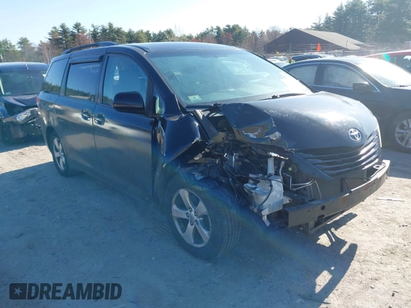 2014 Toyota Sienna LE AAS z VIN 5TDKK3DCXES476334, wystawiony jako IAAI lot #42059883 z przebiegiem 250 454 mil mil oraz . Historia ofert i sprzedaży dostępna na DreamBid. Obrazek 1.