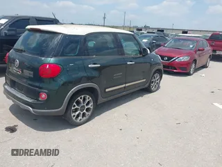 2015 FIAT 500L Urbana Trekking z VIN ZFBCFADH1FZ033761, wystawiony jako IAAI lot #42344108 z przebiegiem 94 017 mil mil oraz . Historia ofert i sprzedaży dostępna na DreamBid. Obrazek 4.