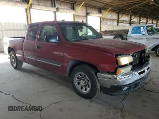 2005 Chevrolet Silverado 1500 LT z VIN 1GCEC19T35Z173241, wystawiony jako Copart lot #54778525 z przebiegiem 93 832 mil mil oraz Szkoda całkowita • Salvage title. Historia ofert i sprzedaży dostępna na DreamBid. Obrazek 4.
