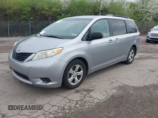 2012 Toyota Sienna LE AAS with VIN 5TDKK3DC9CS227584, listed as a IAAI auction lot 41972758 with 258,077 mi miles. Bid and sale history available at carsss.com. Image 18.