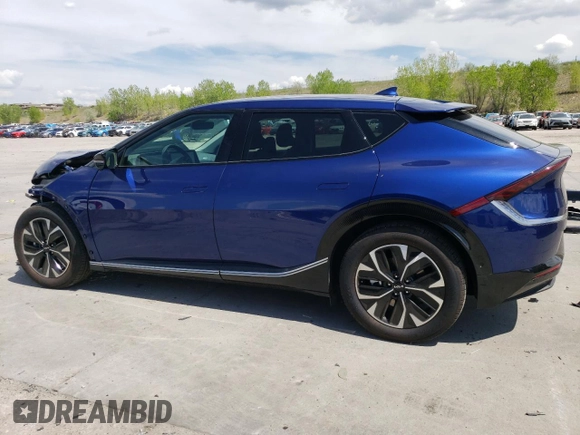 2024 Kia EV6 Wind z VIN KNDC3DLC0R5209580, wystawiony jako Copart lot #56254245 z przebiegiem 3 935 mil mil oraz Szkoda całkowita • Salvage title. Historia ofert i sprzedaży dostępna na DreamBid. Obrazek 2.