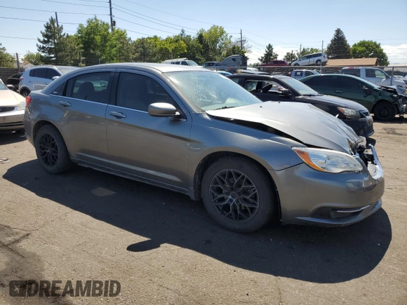 2013 Chrysler 200 LX with VIN 1C3CCBAG0DN724568, listed as a Copart auction lot 61954394 with 103,466 mi miles and Salvage Title. Bid and sale history available at carsss.com. Image 4.
