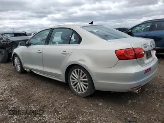 2011 Volkswagen Jetta SEL с VIN 3VWLZ7AJ9BM348461, выставлен на аукционе Copart как лот 53577715 с пробегом 90 591 миль миль и Списание • Salvage title. История ставок и продаж доступна на DreamBid. Изображение 2.