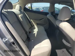 2015 Kia Optima LX z VIN 5XXGM4A72FG451508, wystawiony jako Copart lot #55628795 z przebiegiem 125 947 mil mil oraz Szkoda całkowita • Salvage title. Historia ofert i sprzedaży dostępna na DreamBid. Obrazek 10.