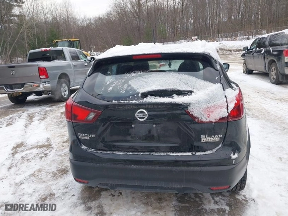 2017 Nissan Rogue Sport SL with VIN JN1BJ1CR8HW118668, listed as a IAAI auction lot 41037053 with 86,598 mi miles. Bid and sale history available at carsss.com. Image 16.