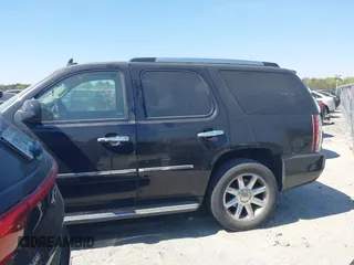 2013 GMC Yukon Denali with VIN 1GKS1EEF8DR209332, listed as a IAAI auction lot 41832403 with 208,800 mi miles. Bid and sale history available at carsss.com. Image 14.