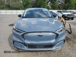 2024 Ford Mustang Mach-E Select z VIN 3FMTK1R43RMA07937, wystawiony jako Copart lot #55364915 z przebiegiem Nie podano mil oraz Szkody całkowita. Historia ofert i sprzedaży dostępna na DreamBid. Obrazek 5.