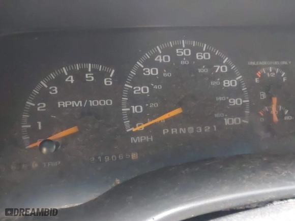 2000 Chevrolet C/K 3500 Crew Cab with VIN 1GCHK33J1YF421544, listed as a IAAI auction lot 41424411 with NaN miles. Bid and sale history available at carsss.com. Image 7.