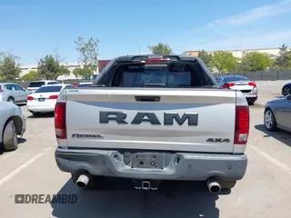 2016 Ram 1500 Rebel z VIN 1C6RR7YT5GS251994, wystawiony jako IAAI lot #42139378 z przebiegiem 102 736 mil mil oraz . Historia ofert i sprzedaży dostępna na DreamBid. Obrazek 16.