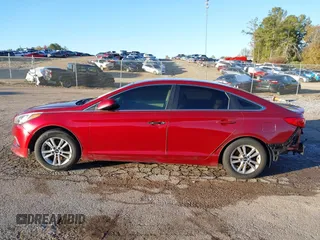 2015 Hyundai Sonata SE z VIN 5NPE24AF2FH231083, wystawiony jako IAAI lot #40957093 z przebiegiem 218 159 mil mil oraz . Historia ofert i sprzedaży dostępna na DreamBid. Obrazek 14.