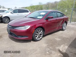 2015 Chrysler 200 S z VIN 1C3CCCBB0FN712030, wystawiony jako IAAI lot #42155658 z przebiegiem 231 536 mil mil oraz . Historia ofert i sprzedaży dostępna na DreamBid. Obrazek 2.
