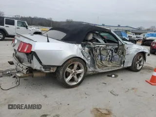 2011 Ford Mustang GT with VIN 1ZVBP8FF1B5132606, listed as a Copart auction lot 44077645 with 173,690 mi miles and Clean Title. Bid and sale history available at DreamBid. Image 3.