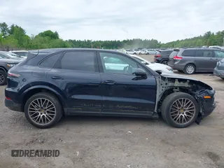 2023 Porsche Cayenne z VIN WP1AA2AY4PDA04443, wystawiony jako IAAI lot #42356928 z przebiegiem 29 630 mil mil oraz . Historia ofert i sprzedaży dostępna na DreamBid. Obrazek 14.