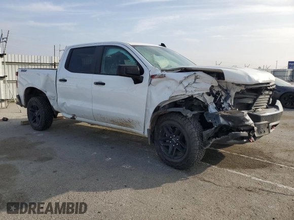 2021 Chevrolet Silverado 1500 LT Trail Boss with VIN 1GCPYFEL4MZ346809, listed as a Copart auction lot 85580404 with 81,499 mi miles and Salvage Title. Bid and sale history available at DreamBid. Image 4.